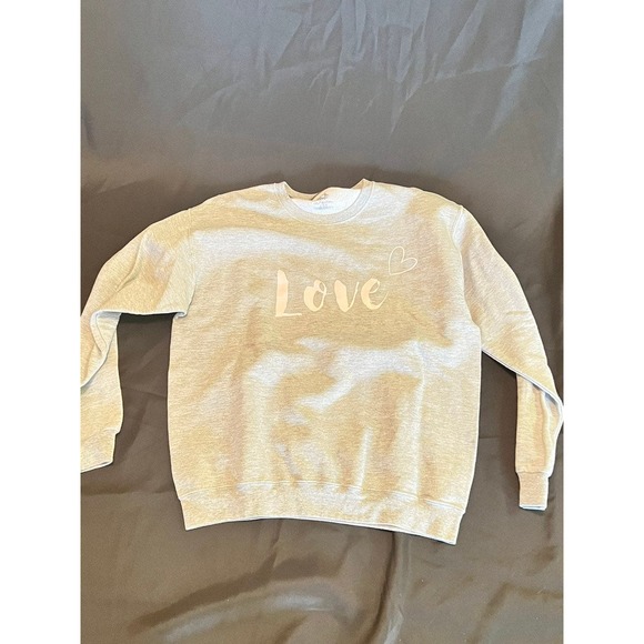 Oversized Love Sweatshirt Size Large - Picture 1 of 8